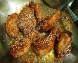 Foto langkah ke 5 dari resep Garlic N Honey Chicken Wings.