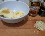 Foto langkah ke 2 dari resep Garlic bread homemade.