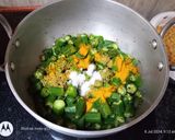 A picture of step 3 of Gondhoraj lemon and bhindi.