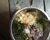 A picture of step 2 of Kala chana paratha.