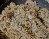 Foto langkah ke 3 dari resep Nasi Goreng Udang Saus Tomat.