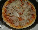 Foto langkah ke 3 dari resep Pizza teflon.