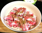 Foto del paso 1 de la receta: Guiso de col y costillas de cerdo al chimichuri