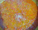 Foto del paso 3 de la receta: Huevos en salsa de tomates y toque de especias