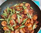 Foto langkah ke 4 dari resep Udang Saos Mentega.