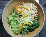 Foto langkah ke 7 dari resep Urab Daun Kelor.