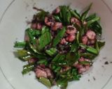 Foto langkah ke 3 dari resep Cumi kecap Kari Pandan.