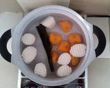 Hình bước làm 2 của món Mì Udon nấu sườn non chay