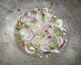 A picture of step 4 of Hakka noodles.