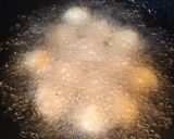 A picture of step 3 of Urad Dal FULURI / Fritters.