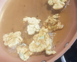 Foto del paso 3 de la receta: Buñuelos de bacalao y espinacas