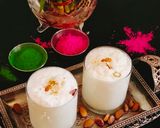 A picture of step 2 of Punjabi lassi.