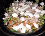 Foto del paso 2 de la receta: Salmón con guarnición de ensalada y salsa de champiñones