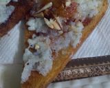 A picture of step 3 of Triangle Malai toast.
