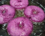 Foto langkah ke 7 dari resep Donat Ubi Ungu Lembut.