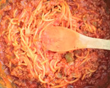 Foto del paso 3 de la receta: Espaguetis con carne, tomate y verduritas