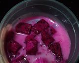 Foto langkah ke 3 dari resep Buah Naga X Yakult.