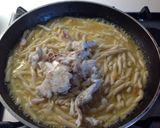 Foto del passaggio 3 della ricetta Strozzapreti con orata e pomodorini gialli