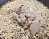 Foto del paso 6 de la receta: Calamar relleno de sus tentáculos, aletas y Cigala