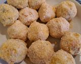 Foto del passaggio 3 della ricetta Polpette di riso