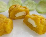 Hình bước làm 4 của món Bánh bí đỏ nhân phô mai