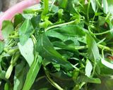 Hình bước làm 1 của món Rau muống xào tỏi