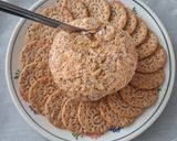 Foto del paso 7 de la receta: Bola de queso cheddar y nueces