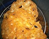 A picture of step 9 of Ikima or tsatsafa (crunchy pancake).