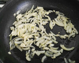 Foto del paso 2 de la receta: Arroz negro con setas y anacardos