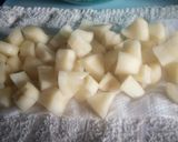 A picture of step 2 of Cassava chips.