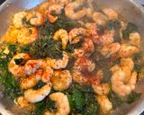 Foto del paso 5 de la receta: Crêpes gratinadas, rellenas de espinacas y gambas