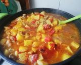 Foto del paso 2 de la receta: Ragú de cerdo con patatas y pimientos