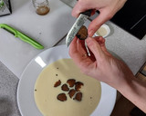 Foto del paso 5 de la receta: Crema de patatas con trufa