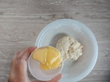 Korean Garlic Cream Cheese Bread