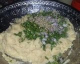 A picture of step 2 of Aloo kay kabab.