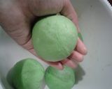 Foto langkah ke 4 dari resep Pandan Wool Roll Bread.