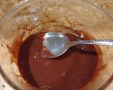 صورة لخطوة 2 من وصفة كيكة الكافيهات بس بطريقتي أسرع وألذ مما تتخيلون 🍰🍫