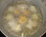 A picture of step 8 of Uddina bonda/ urad dal fitters.