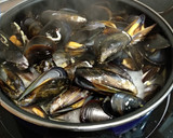 Foto del paso 4 de la receta: Mejillones a la mandarina