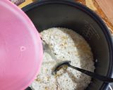 Foto langkah ke 7 dari resep Nasi Tim Rice Cooker dengan Kuah Kaldu Ayam.