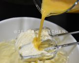 Foto langkah ke 4 dari resep Basque Burn Cheesecake.