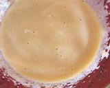 Foto del paso 2 de la receta: Cuadraditos de vainilla, con trozos de manzana, pasas de uva, bañada con chocolate