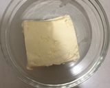 Foto langkah ke 3 dari resep Korean cream cheese and garlic bread.