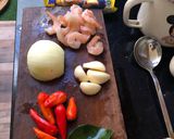 Foto langkah ke 2 dari resep Udang tumis mentega simple.