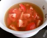 Hình bước làm 2 của món Canh Ngót Cá Hồi Cà Chua
