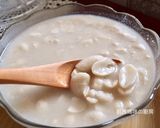 A picture of step 8 of Soy Milk Jelly with Peanut Soup.