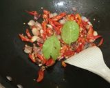 Foto langkah ke 2 dari resep Tumis baby corn wortel udang.