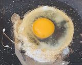 Foto langkah ke 2 dari resep Nasi Goreng Ayam Suwir.