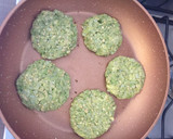 Foto del paso 5 de la receta: Tortitas de brócoli y coliflor con avena