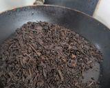 Foto langkah ke 1 dari resep Roasted Milk tea.